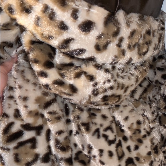 18-mo Faux Fur Leopard Coat - Picture 2 of 3